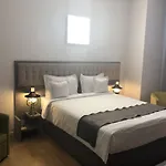 Ambra Boutique & Bistro 康斯坦察