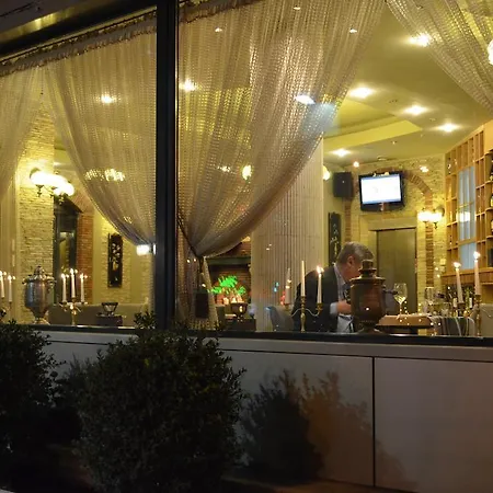 Ambra Boutique & Bistro