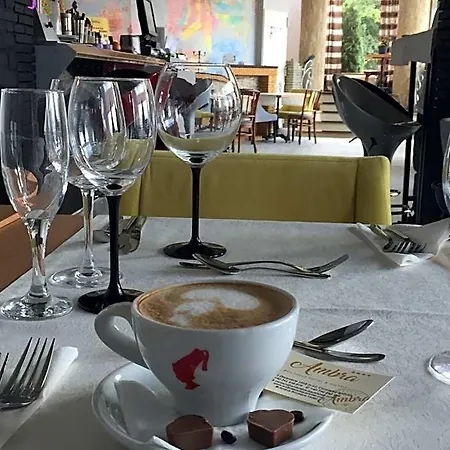 Отель Ambra Boutique & Bistro