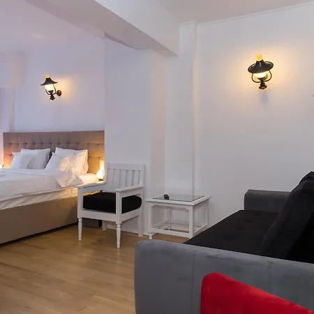 Ambra Boutique & Bistro Отель 4*