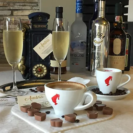 Отель Ambra Boutique & Bistro