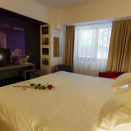 Ambra Boutique & Bistro Отель Констанца