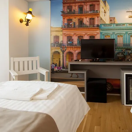Ambra Boutique & Bistro Отель 4*