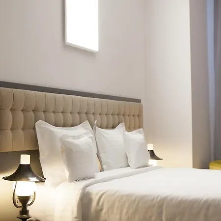 Ambra Boutique & Bistro Отель Констанца