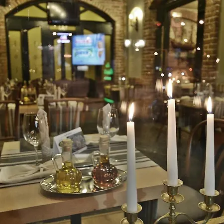 מלון Ambra Boutique & Bistro
