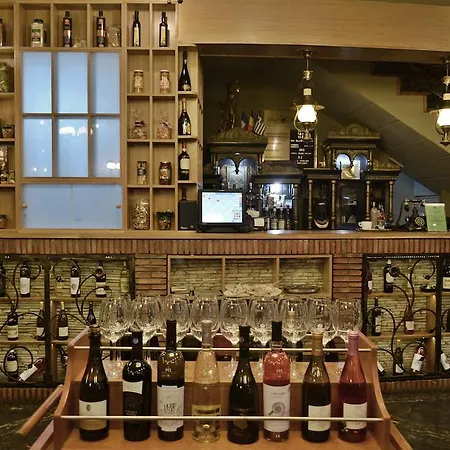 Отель Ambra Boutique & Bistro