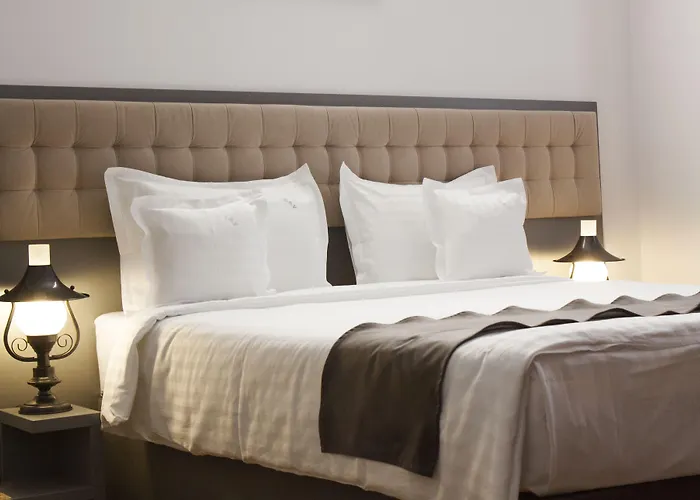 Ambra Boutique & Bistro Отель 4*