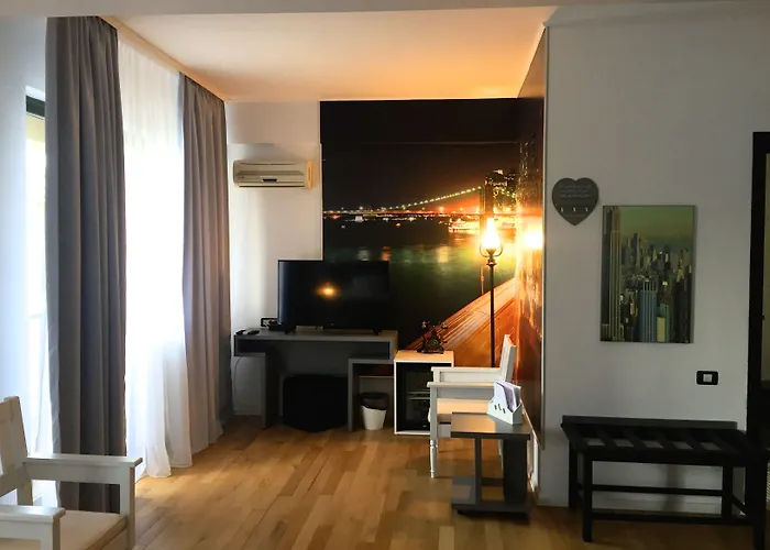 Ambra Boutique & Bistro 4*