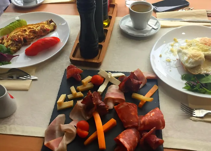 Ambra Boutique & Bistro Отель