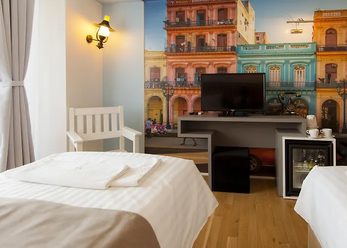 Ambra Boutique & Bistro Отель 4*