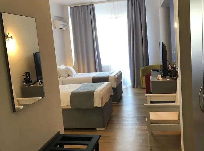 Ambra Boutique & Bistro Отель Констанца