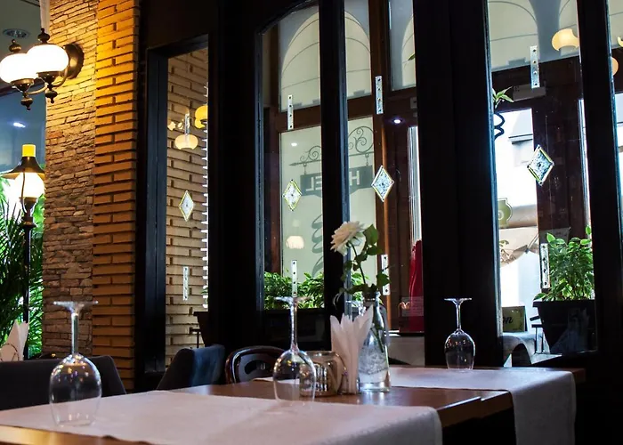 Отель Ambra Boutique & Bistro